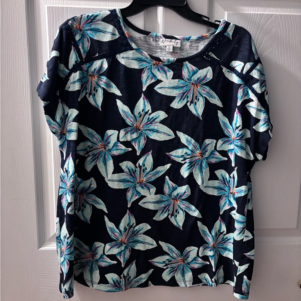 Floral Print knit top. Beach Time!!